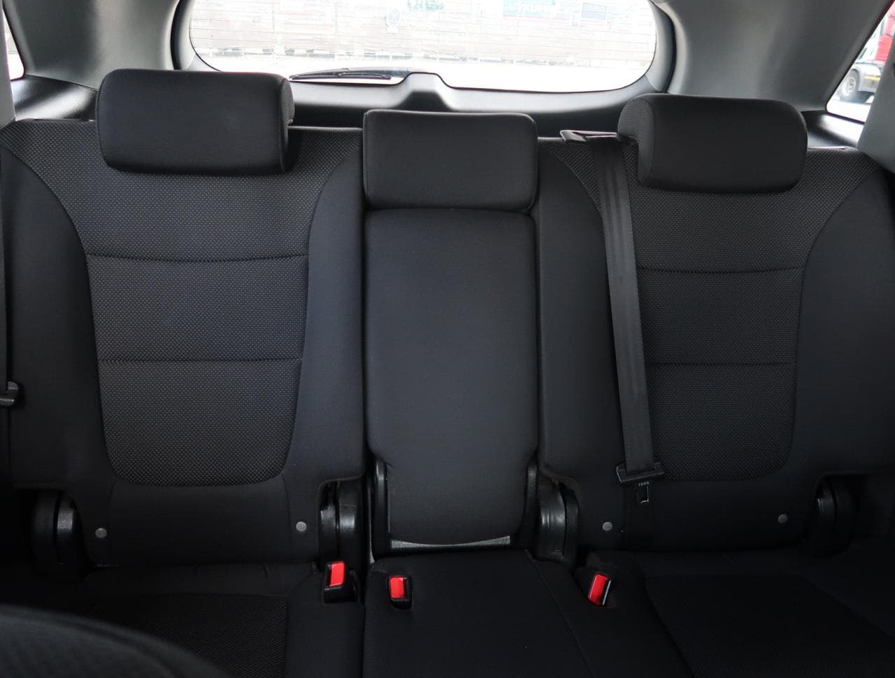 2011 Kia SORENTO - 25
