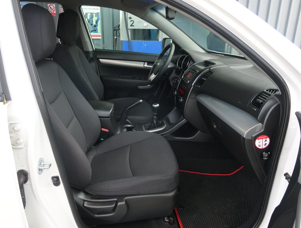 2011 Kia SORENTO - 22