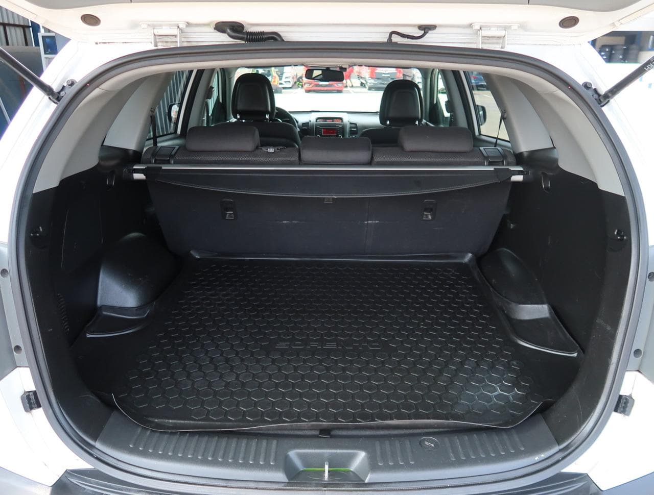 2011 Kia SORENTO - 33