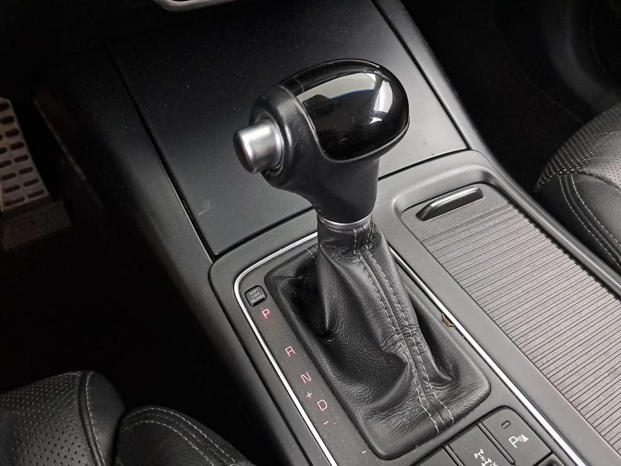 2016 Kia SORENTO - 35