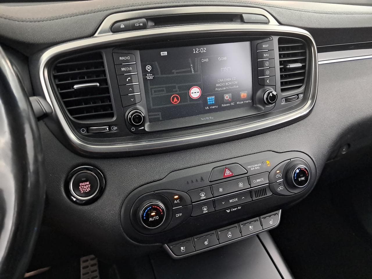 2016 Kia SORENTO - 33