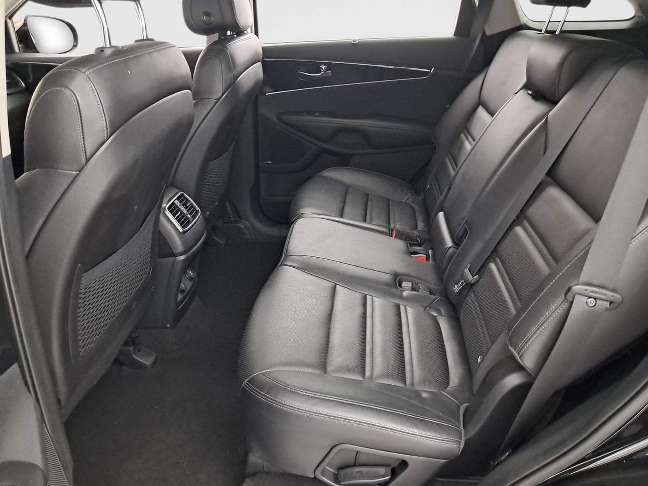 2016 Kia SORENTO - 27