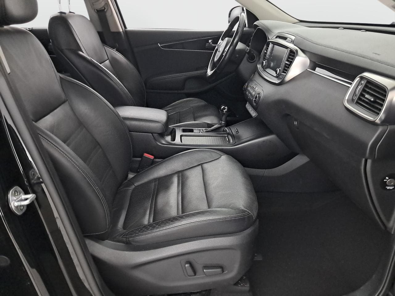 2016 Kia SORENTO - 21