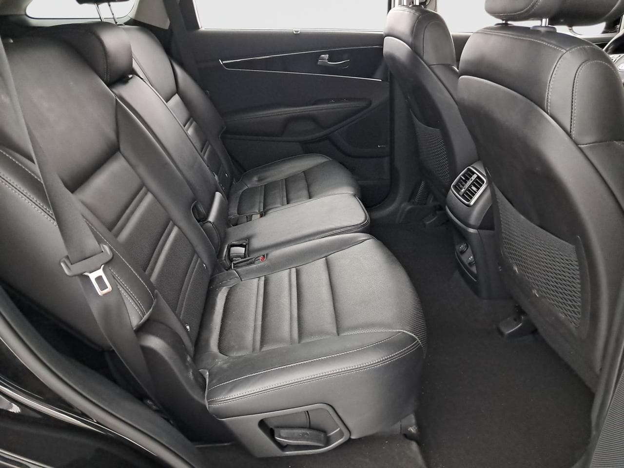 2016 Kia SORENTO - 23
