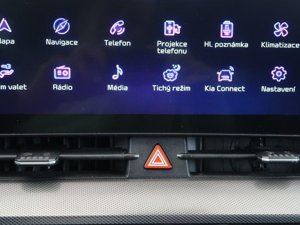 2021 Kia SPORTAGE - 19