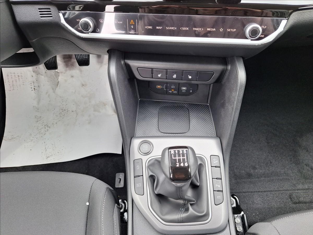 2025 Kia SPORTAGE - 15