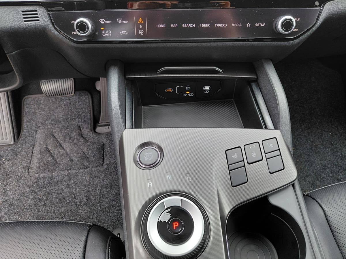 2026 Kia SPORTAGE - 13