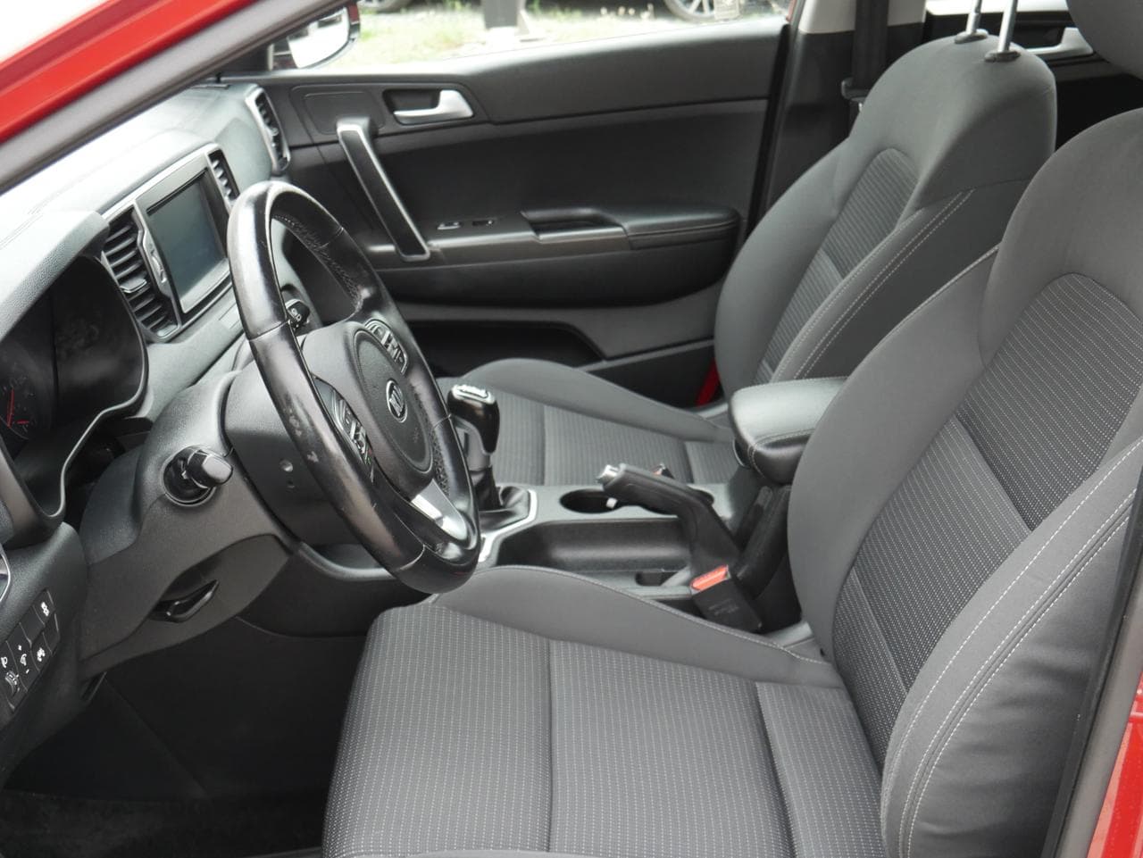 2016 Kia SPORTAGE - 12