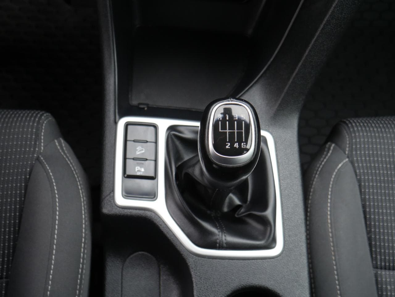 2016 Kia SPORTAGE - 32