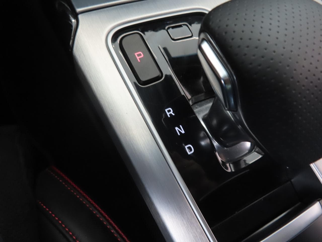 2023 Kia STINGER - 19