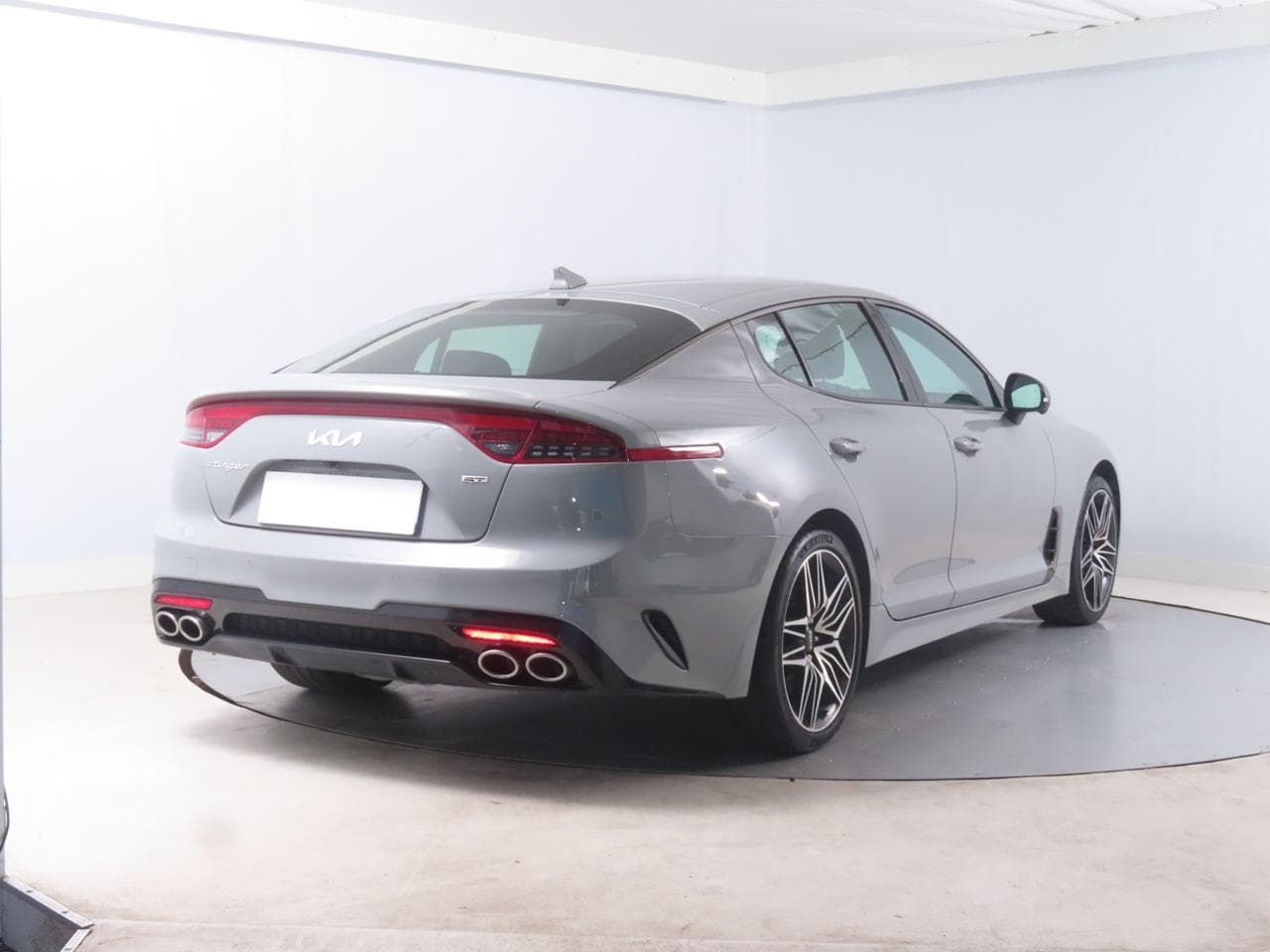 2023 Kia STINGER - 7
