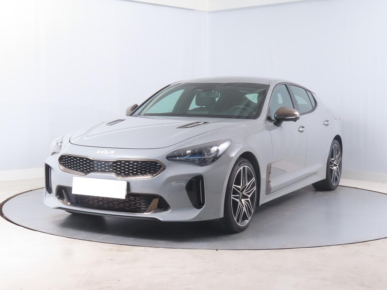 2023 Kia STINGER - 3
