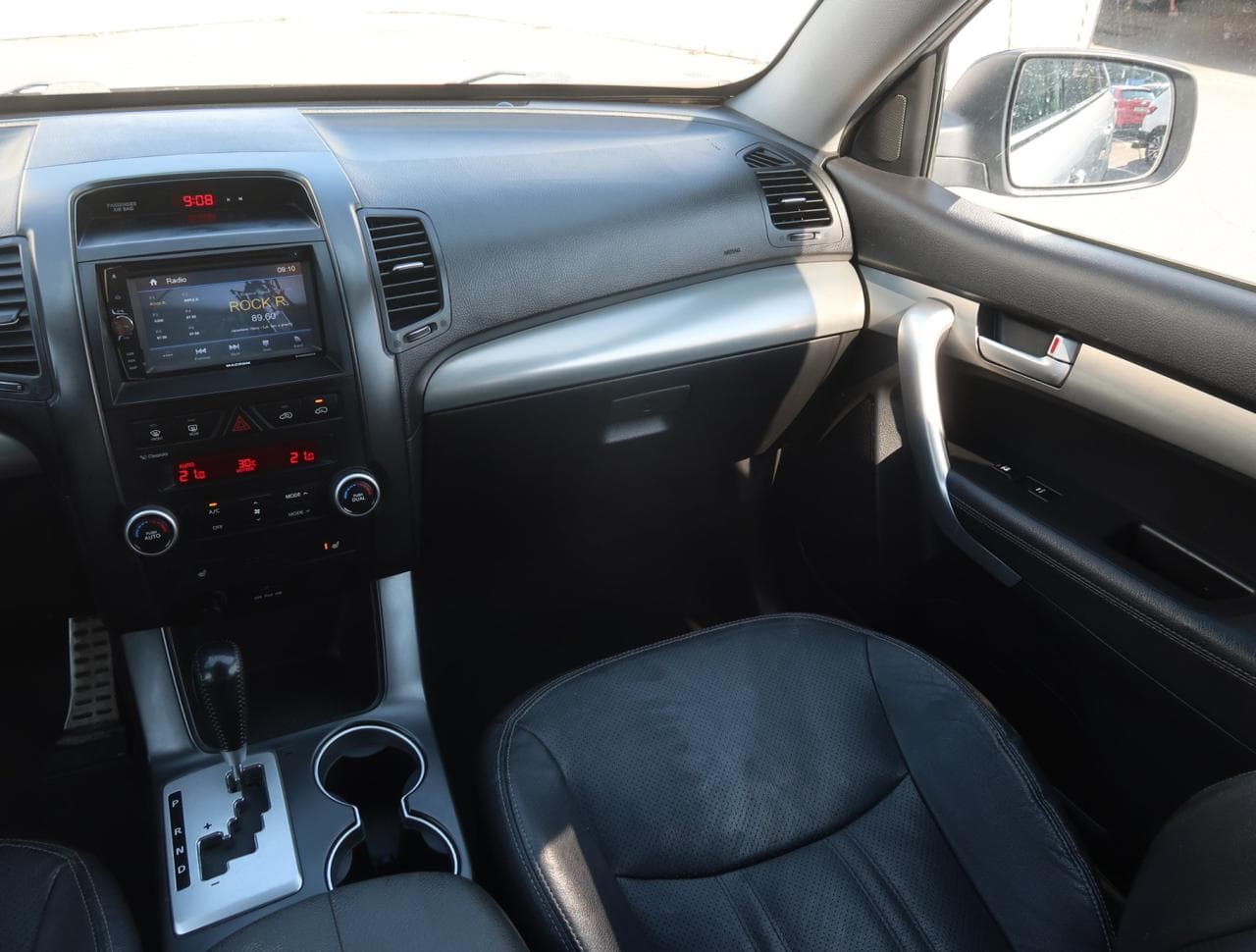 2011 Kia SORENTO - 11