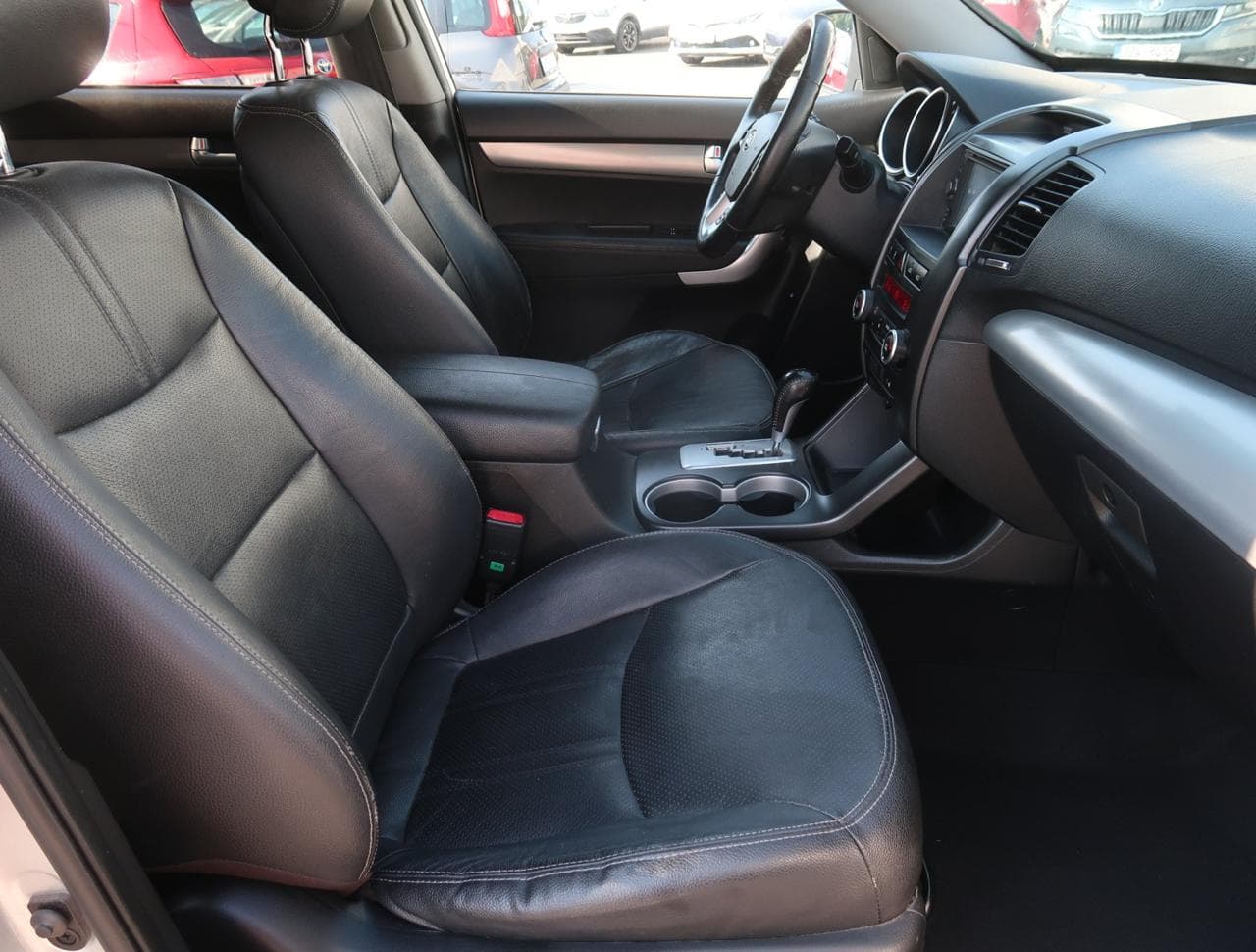 2011 Kia SORENTO - 12