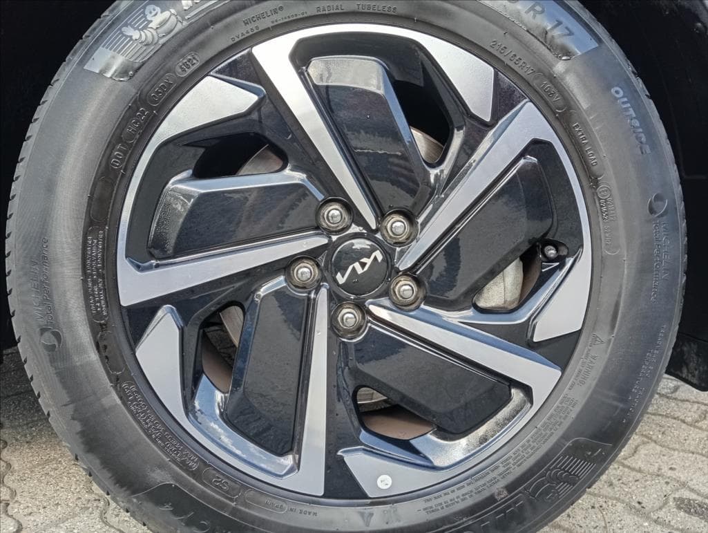 2022 Kia SPORTAGE - 13