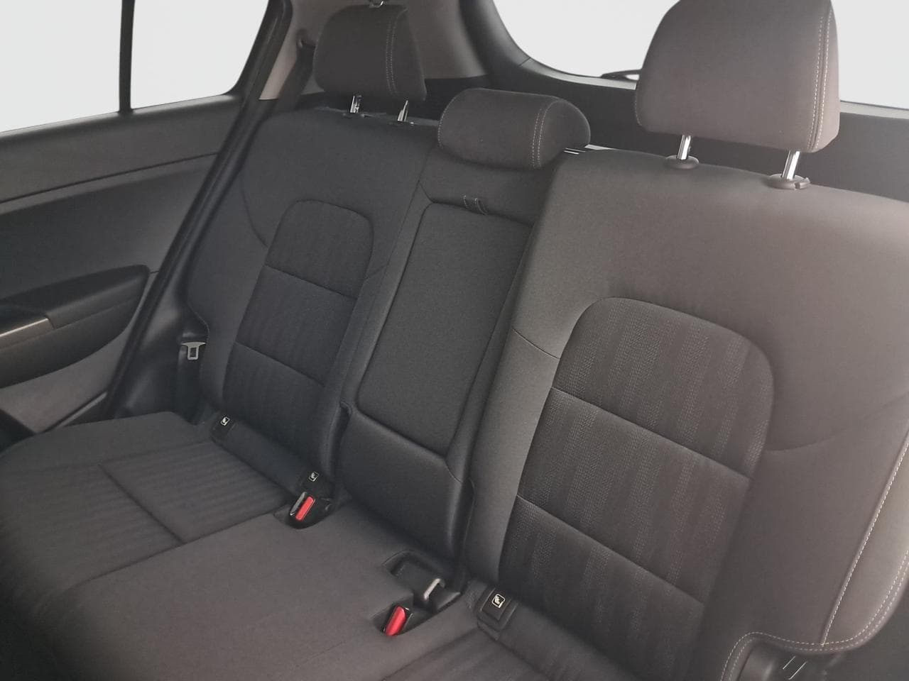 2017 Kia SPORTAGE - 17