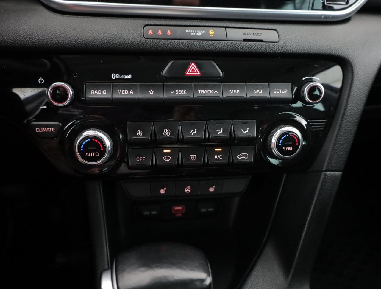 2020 Kia SPORTAGE - 16