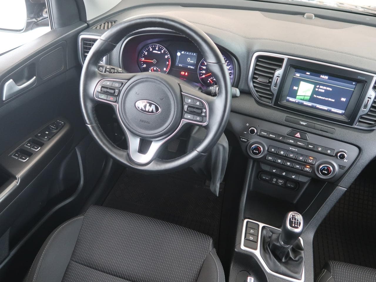 2016 Kia SPORTAGE - 16