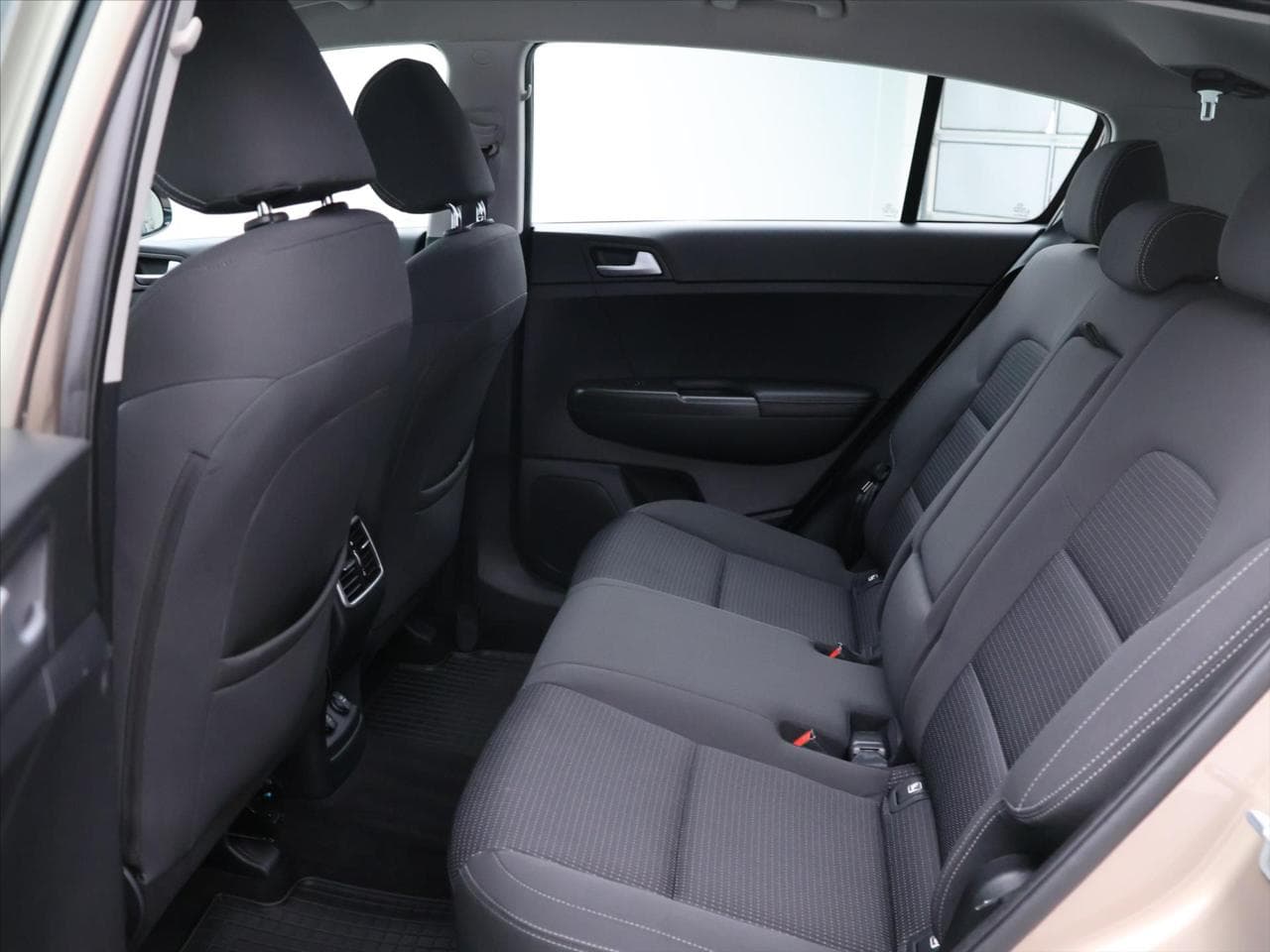 2017 Kia SPORTAGE - 26