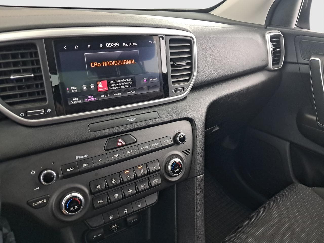 2021 Kia SPORTAGE - 17