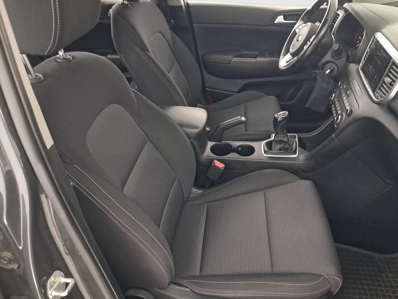 2021 Kia SPORTAGE - 11
