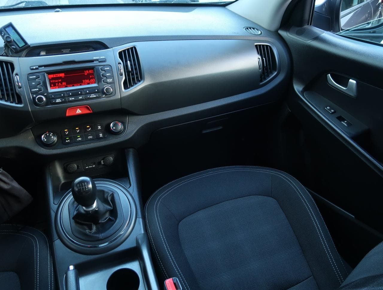 2011 Kia SPORTAGE - 11