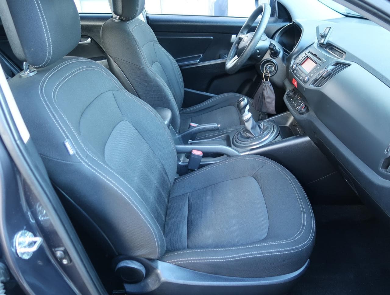 2011 Kia SPORTAGE - 12
