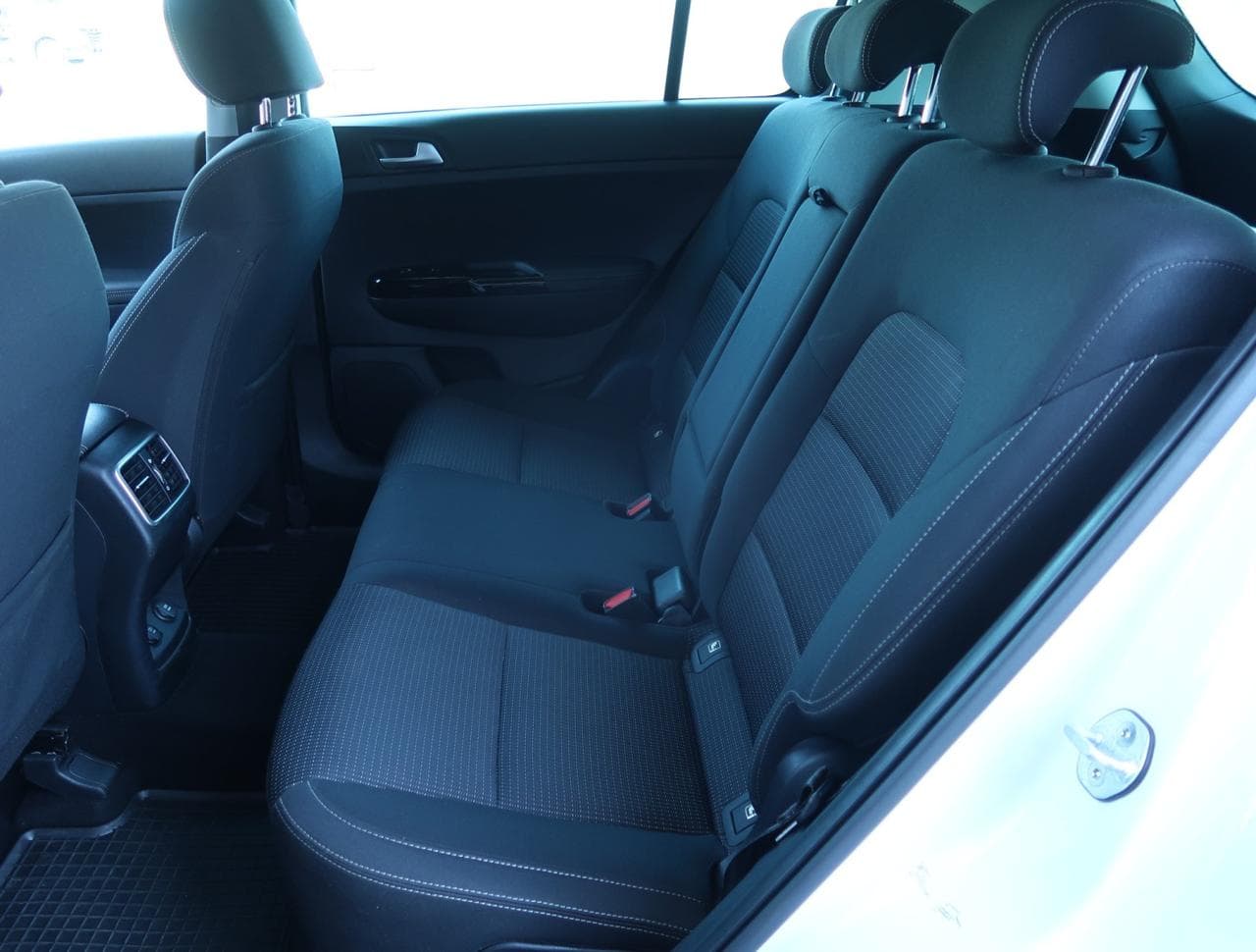 2019 Kia SPORTAGE - 24
