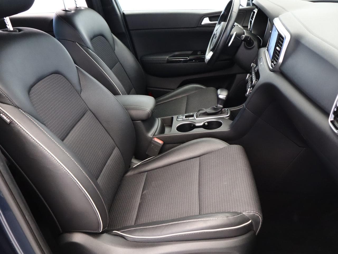 2021 Kia SPORTAGE - 17