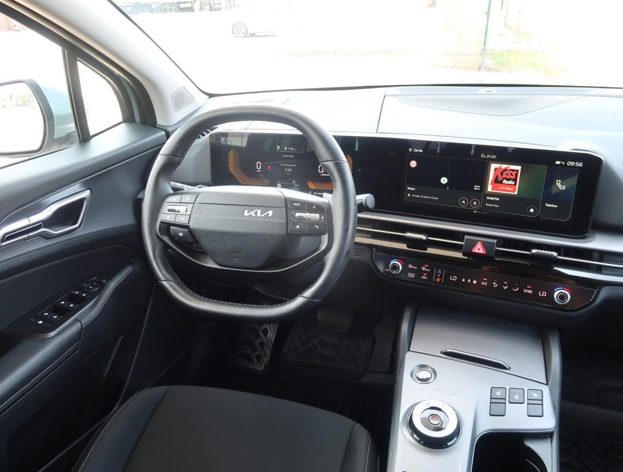 2025 Kia SPORTAGE - 9