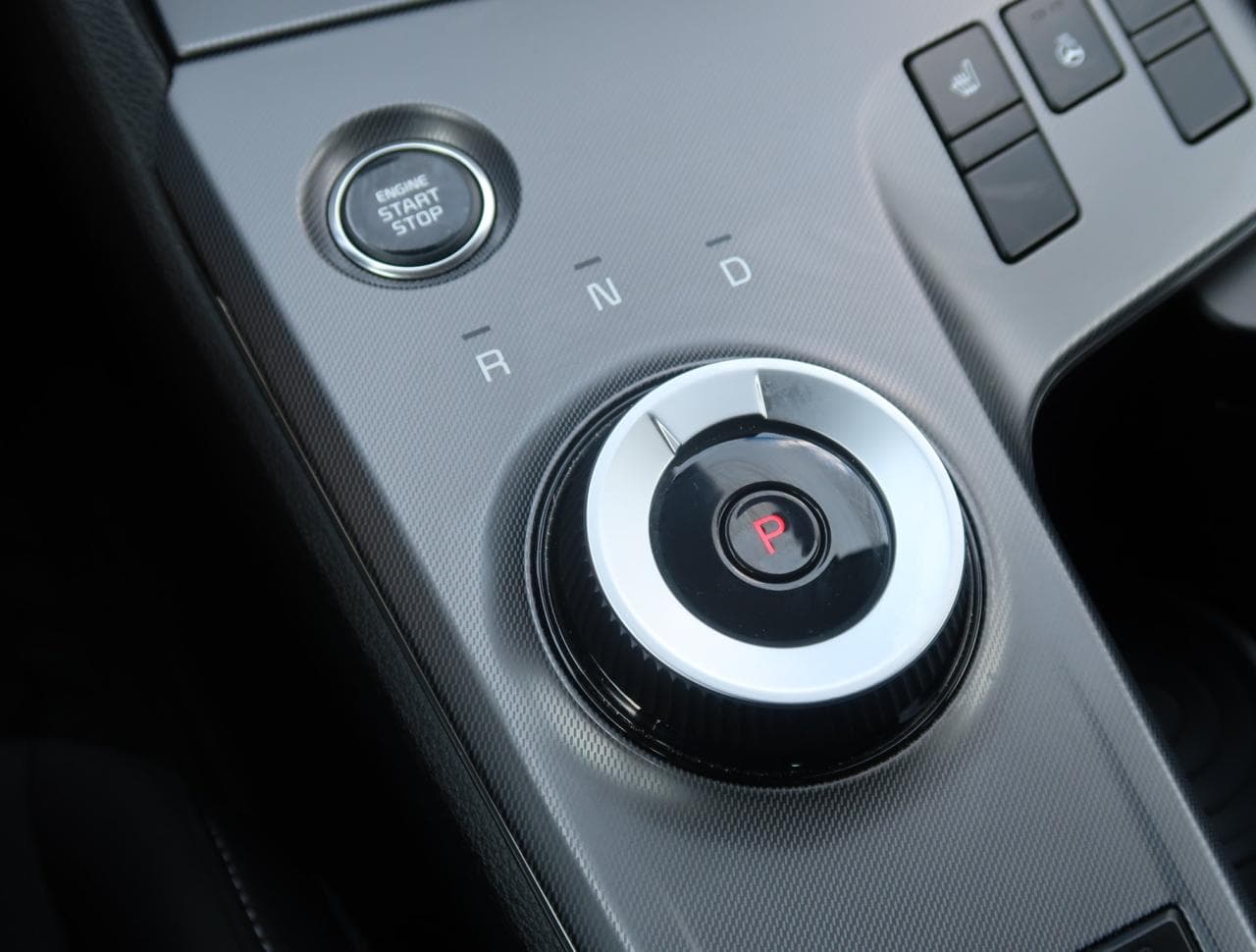 2025 Kia SPORTAGE - 19