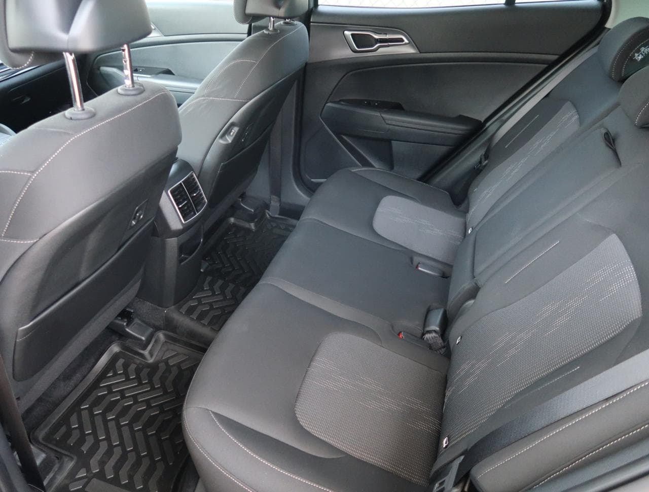 2025 Kia SPORTAGE - 15
