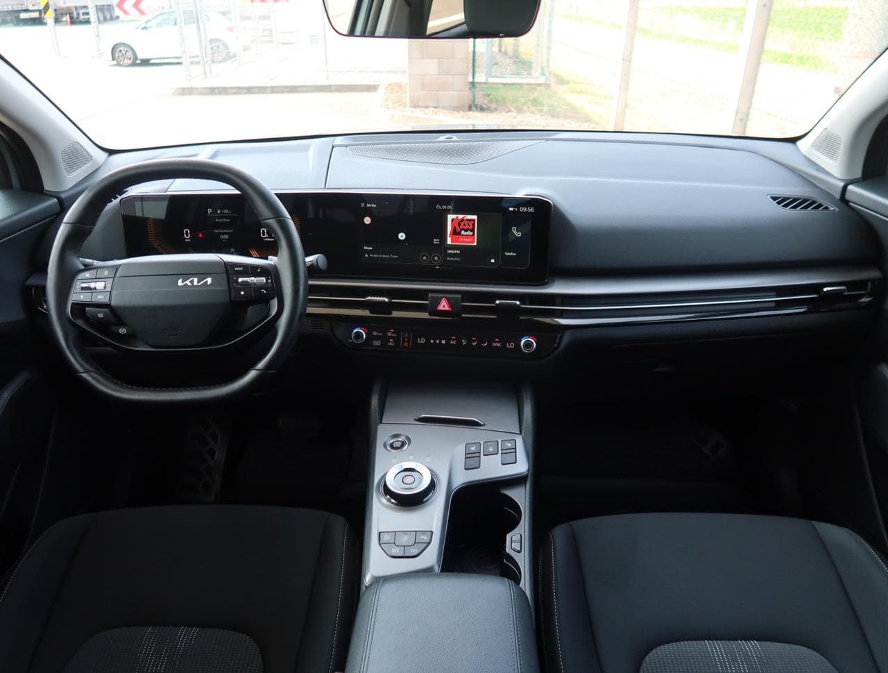 2025 Kia SPORTAGE - 10