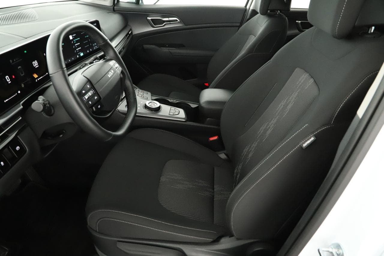 2025 Kia SPORTAGE - 13
