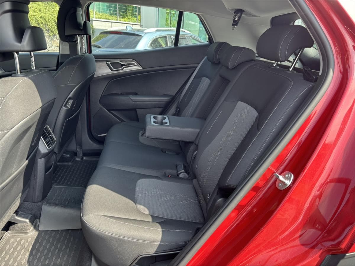 2024 Kia SPORTAGE - 12