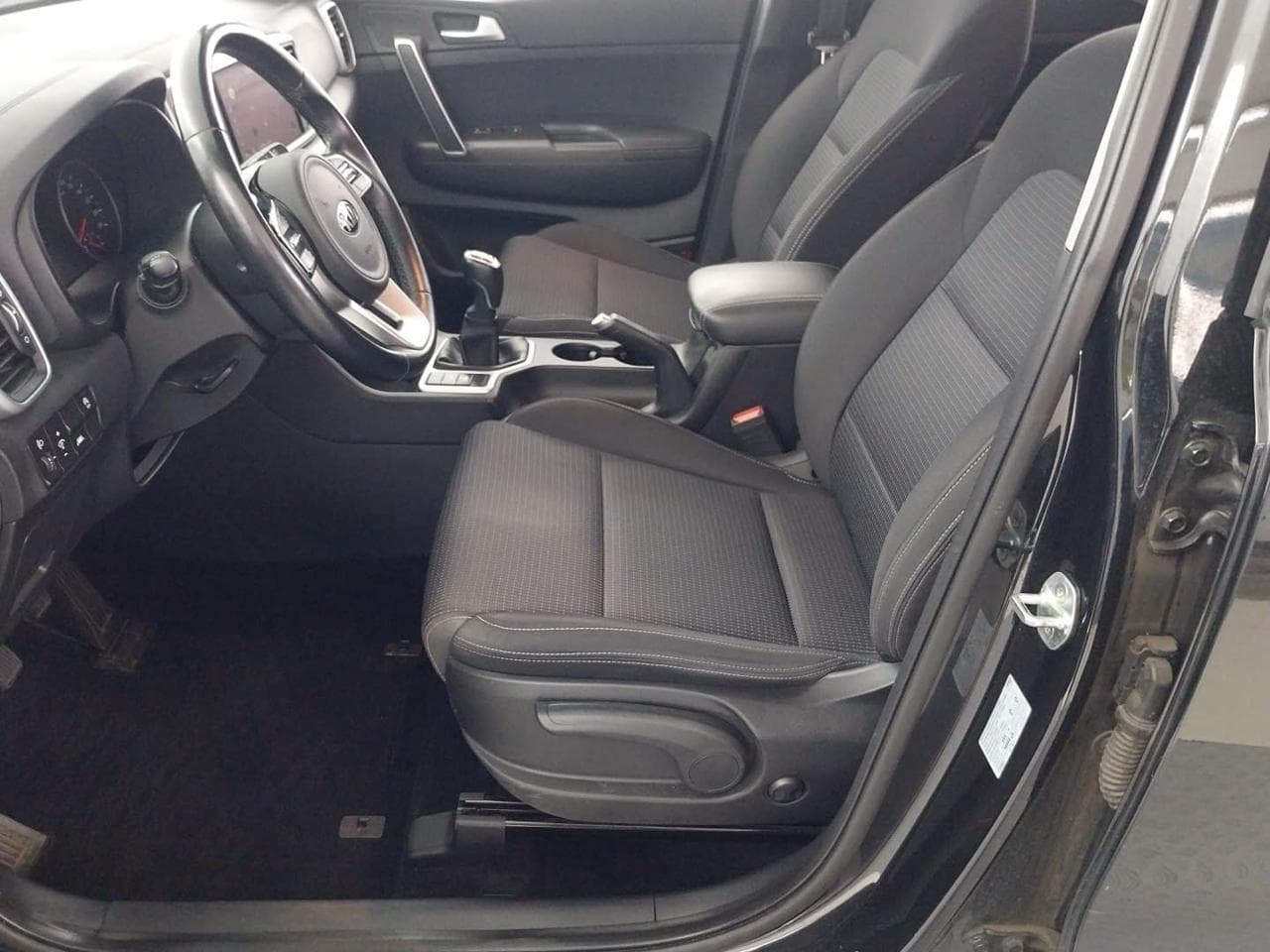 2021 Kia SPORTAGE - 16