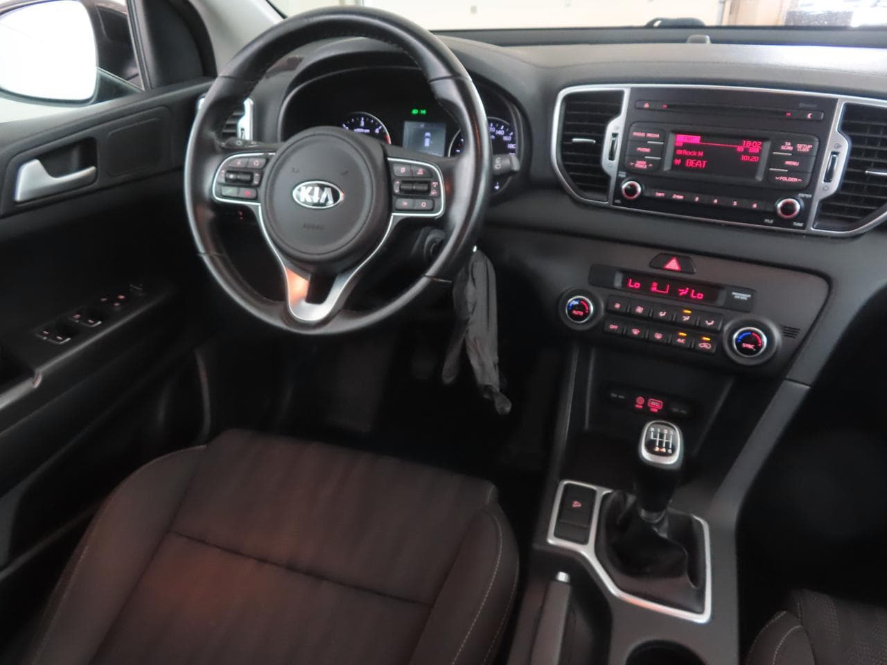 2018 Kia SPORTAGE - 9