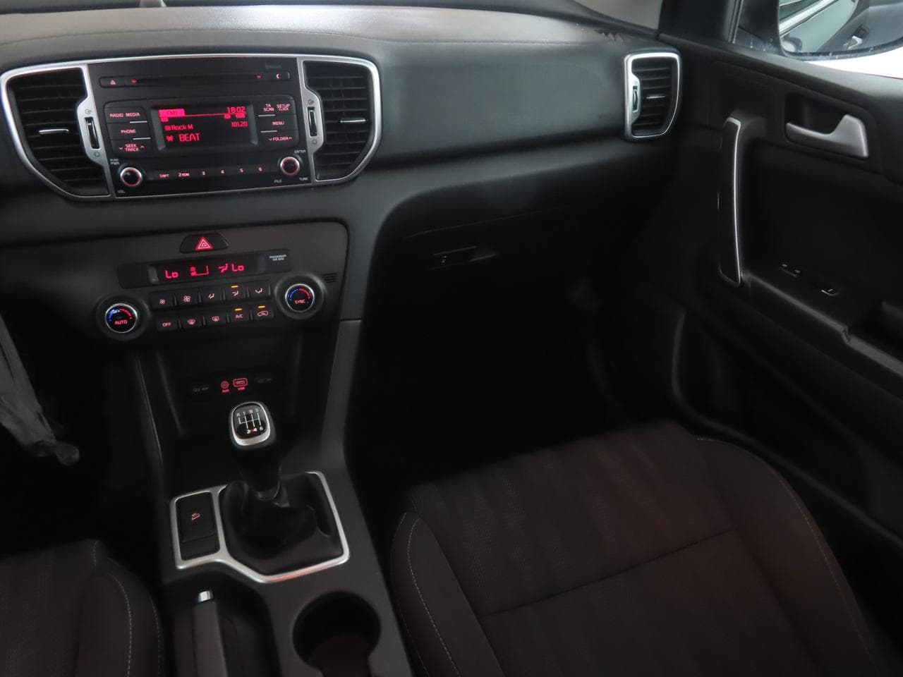 2018 Kia SPORTAGE - 11