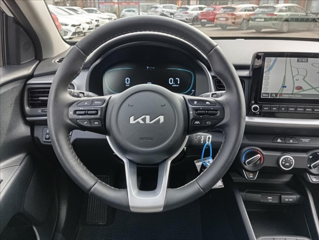 2025 Kia STONIC - 16