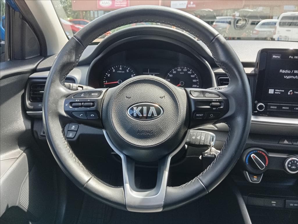 2021 Kia STONIC - 17