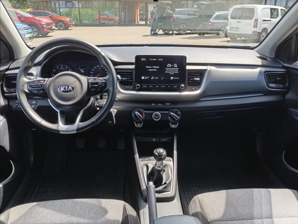 2021 Kia STONIC - 16