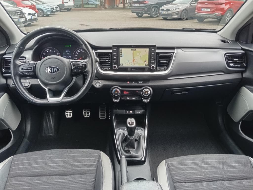 2019 Kia STONIC - 24