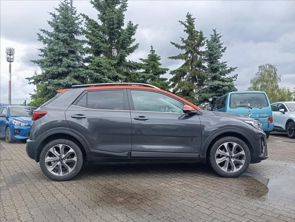 2019 Kia STONIC - 14