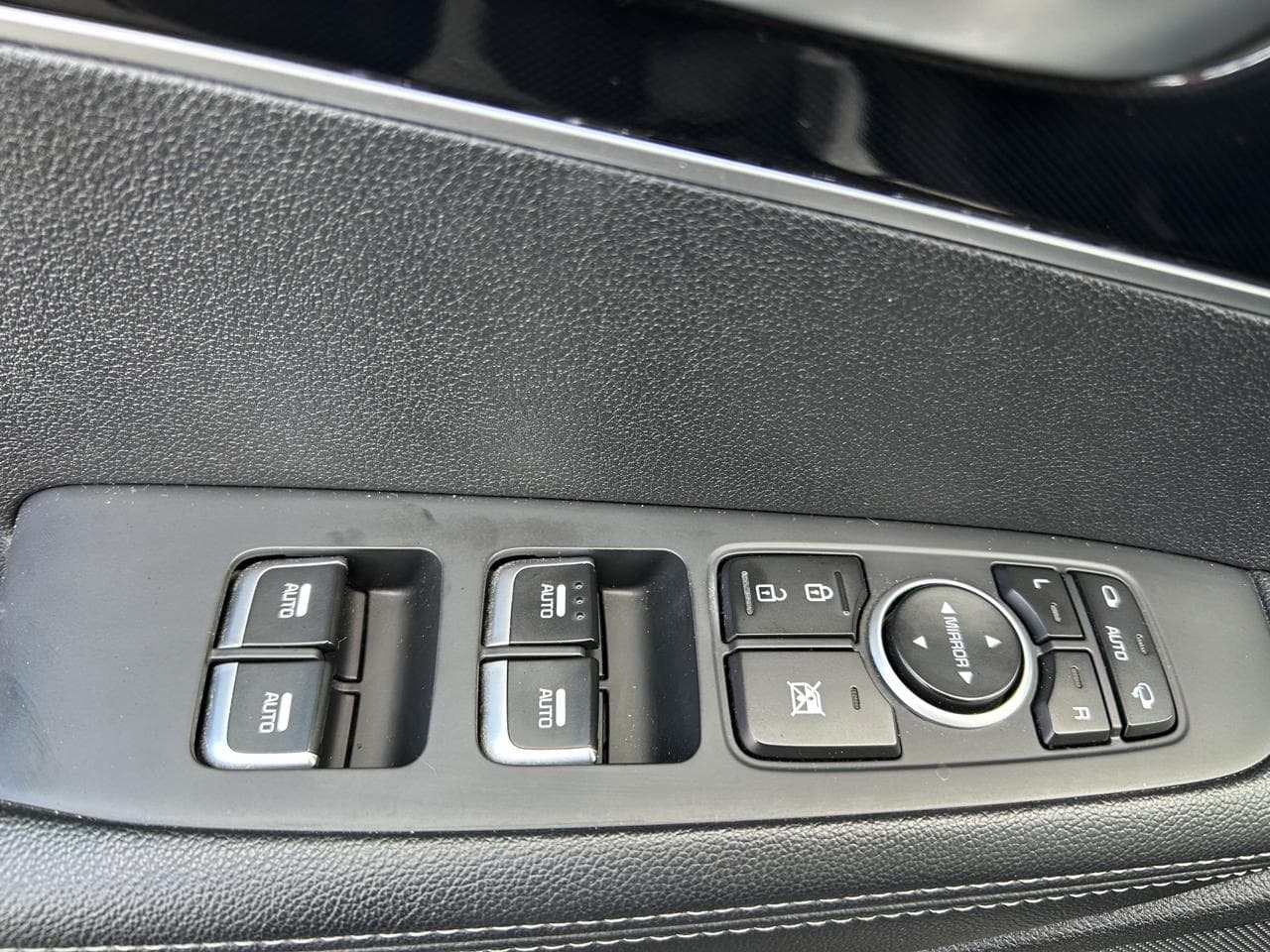 2019 Kia SORENTO - 11