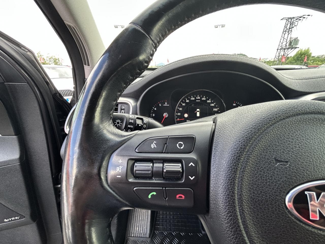 2019 Kia SORENTO - 19