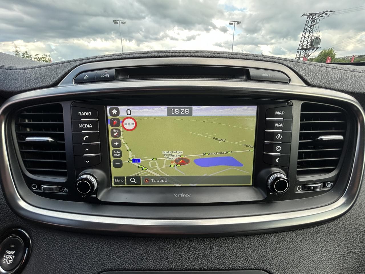 2019 Kia SORENTO - 17