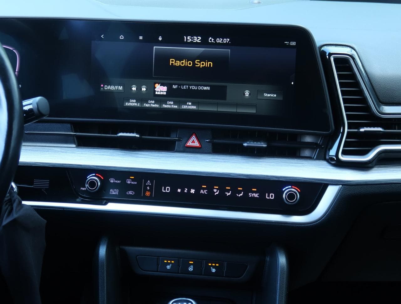 2022 Kia SPORTAGE - 18