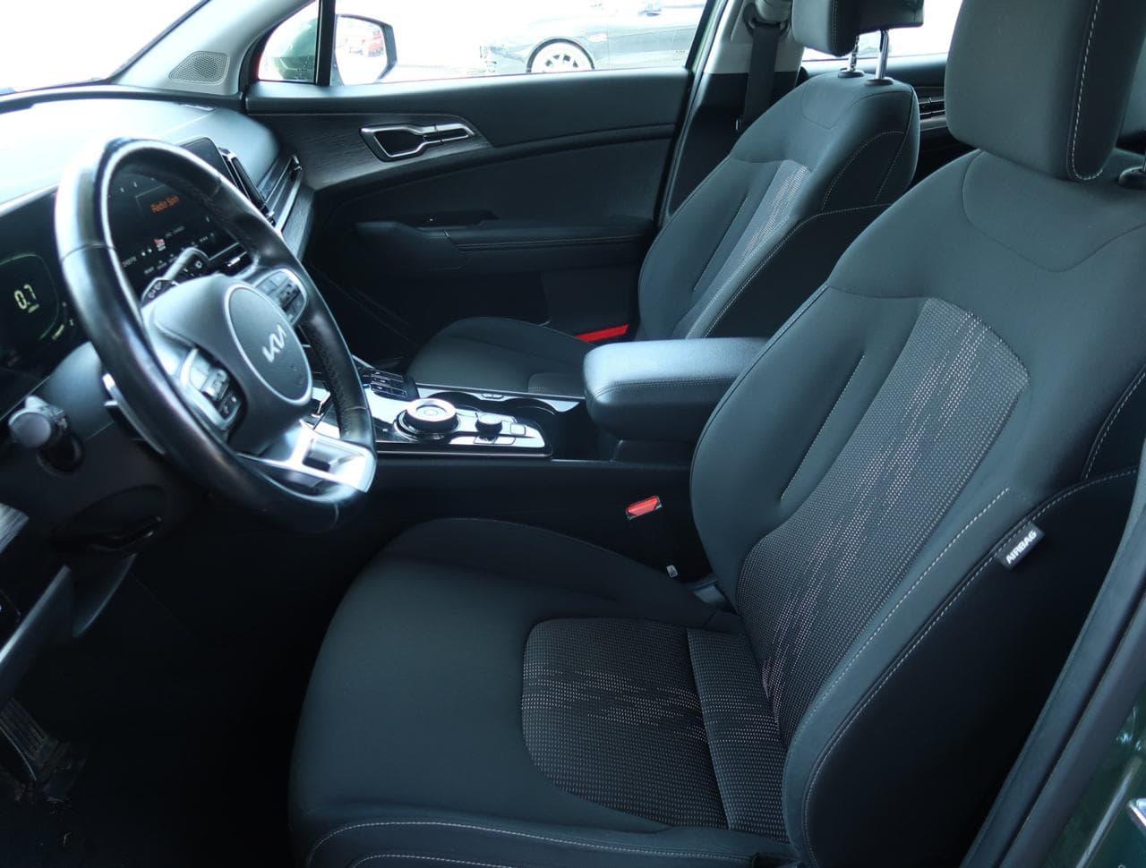 2022 Kia SPORTAGE - 16