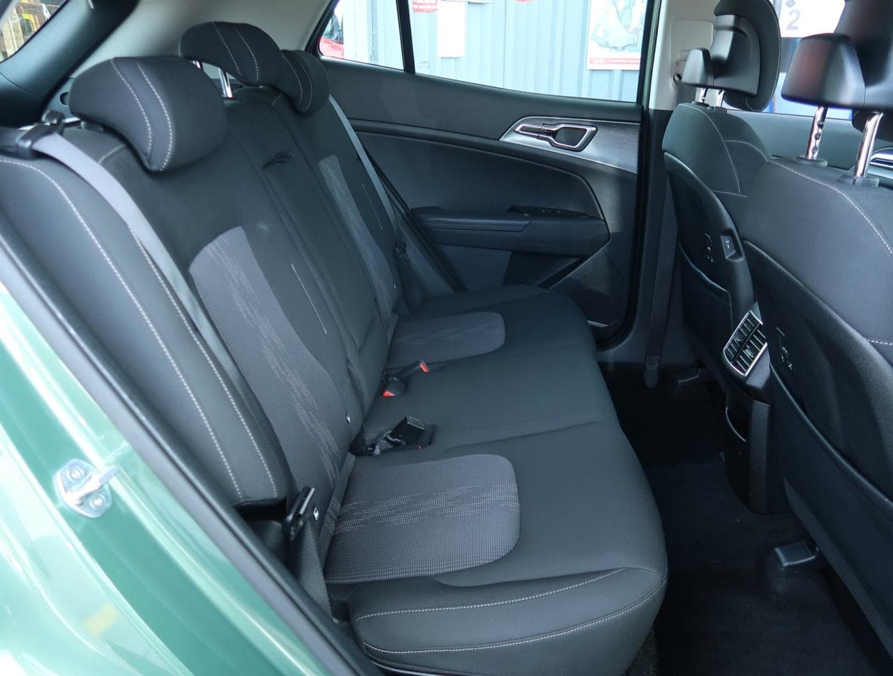 2022 Kia SPORTAGE - 13