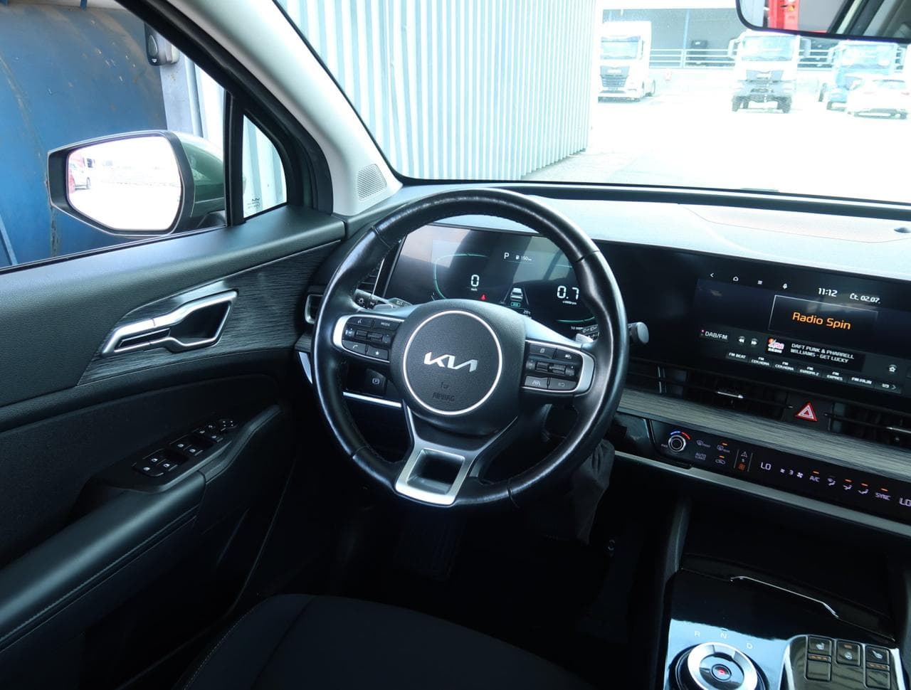 2022 Kia SPORTAGE - 9